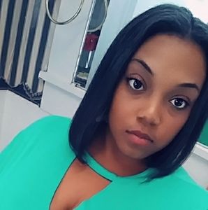 Meet your Posher, Jalaura